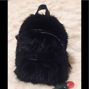 Kendall + Kylie faux fur backpack 🎒